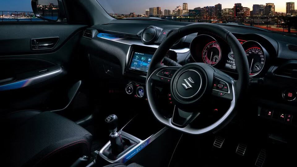 داخل Suzuki Swift
