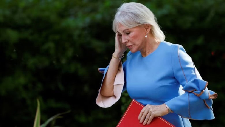 نادین دوریس Nadine Dorries